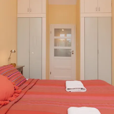 New Town Square For 5 Guests By Renters شقة وارسو